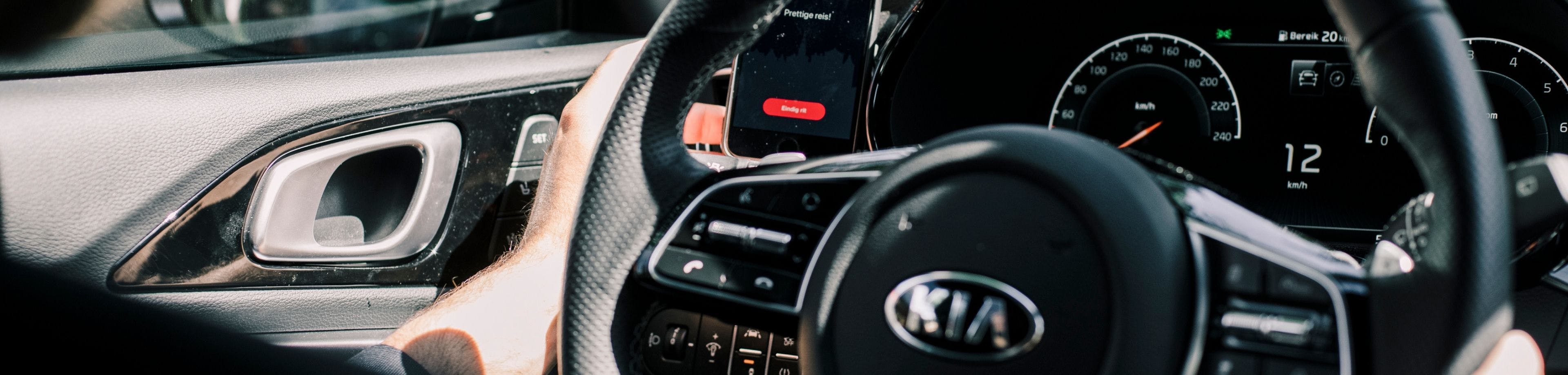 Het stuur van een auto