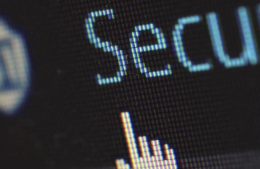 afbeelding van een digitaal scherm met daarop de tekst Security