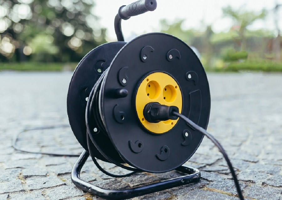 Een haspel met 1 stekker