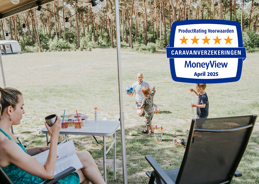 Voor onze caravanverzekering krijgen we van MoneyView 5 sterren.