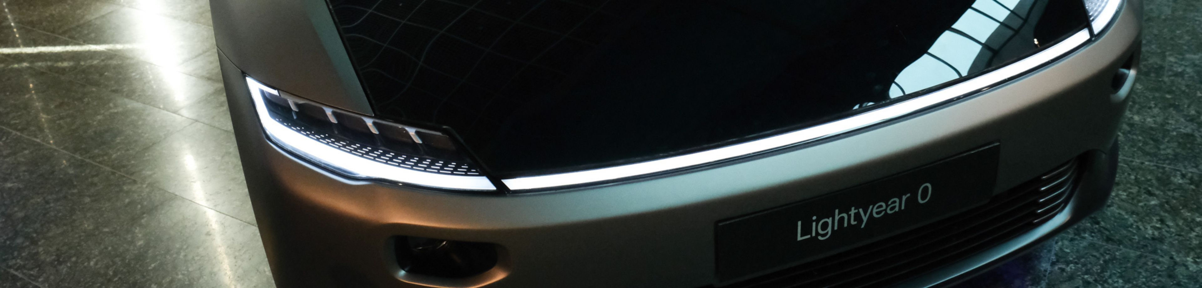 Lightyear auto, de eerste elektrische auto op zonne-energie ter wereld