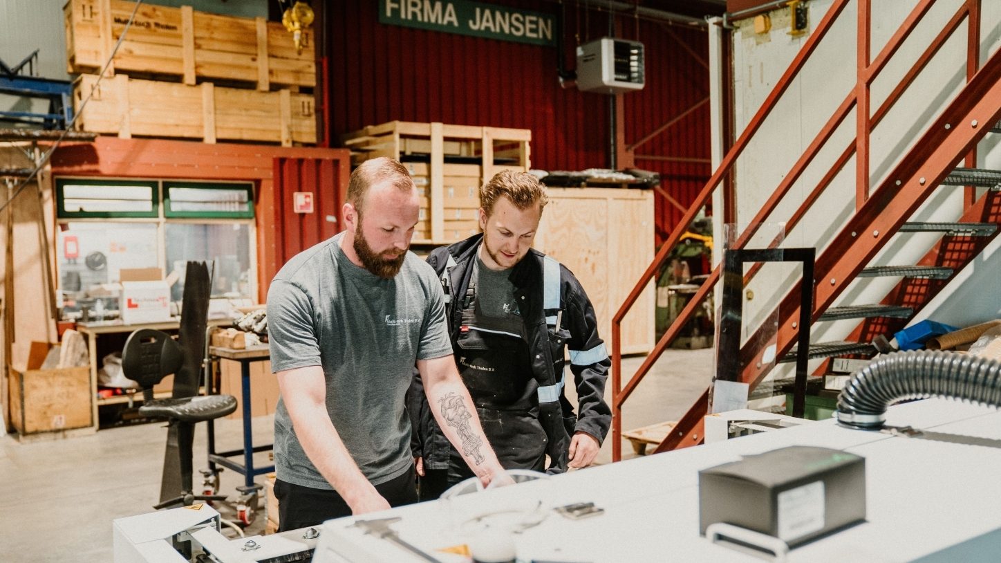 Werknemers werkbank