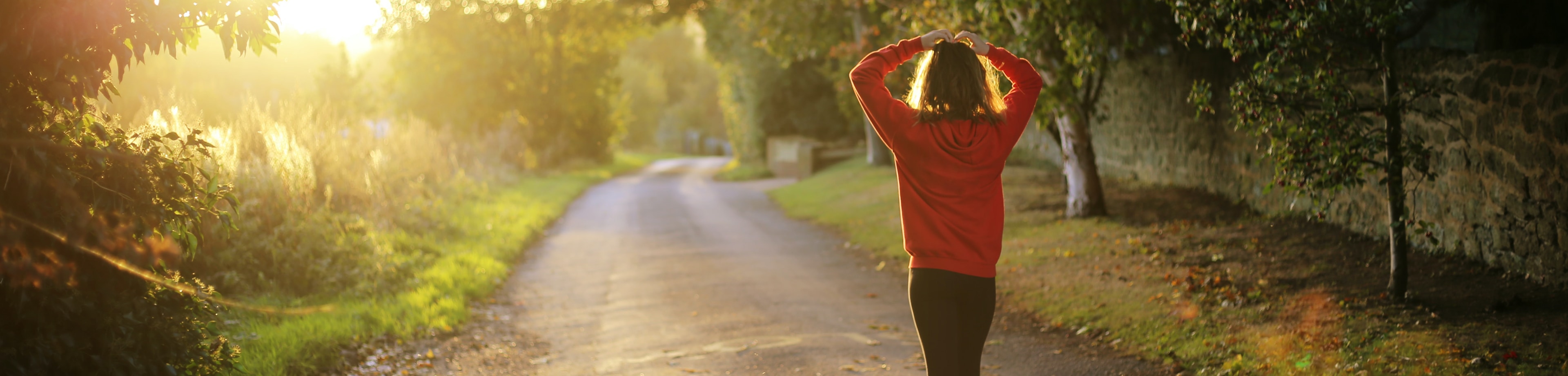 Een vrouw die aan het hardlopen is