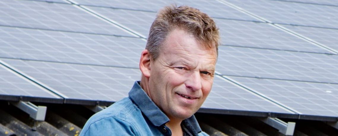 Gert van Adrichem runt een boerenbedrijf in Fijnaart.