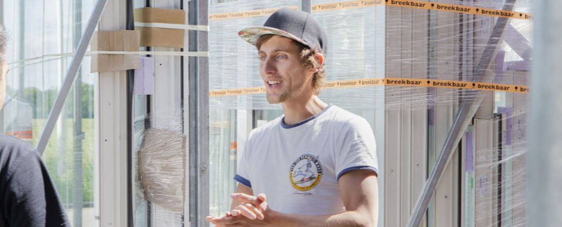 Maurice Kok, ondernemer bij Kozijn Services in Joure.