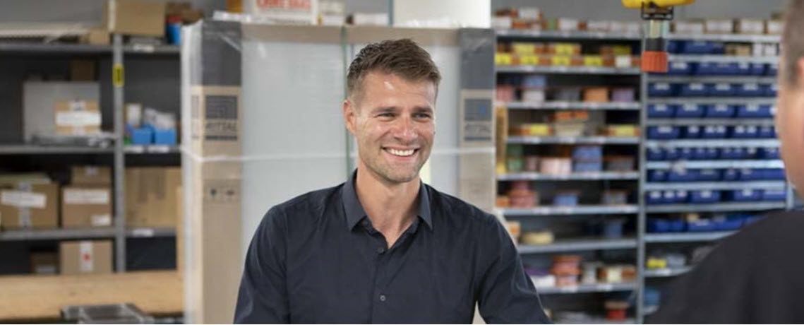 Colin van der Laan, directeur en mede-eigenaar van elektrisch installatiebedrijf Van der Laan in Zwaag.