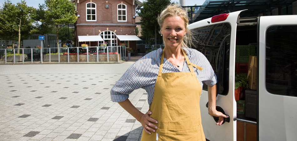 Ondernemer bij busje portret