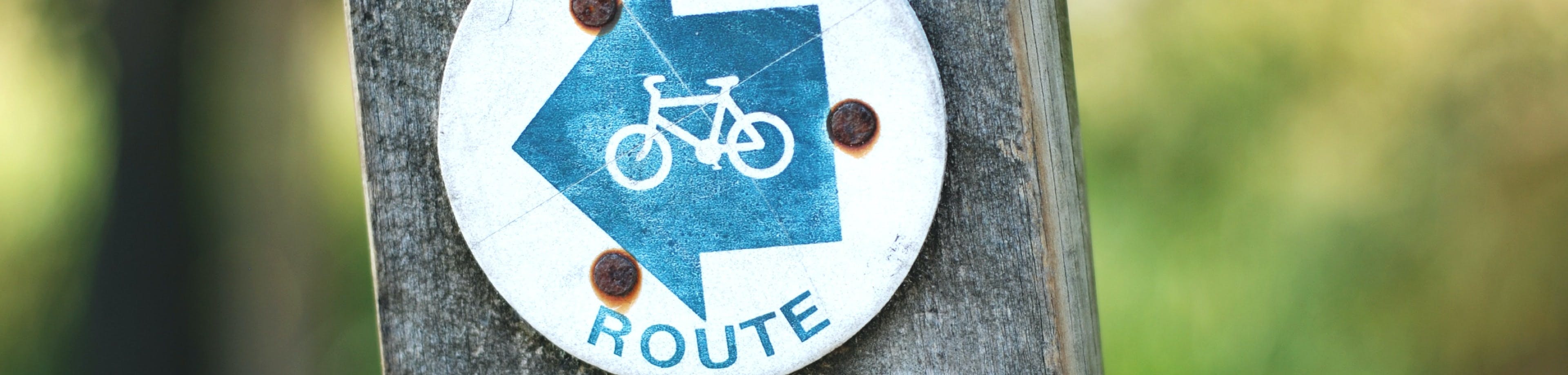 bord dat een fietsroute aangeeft